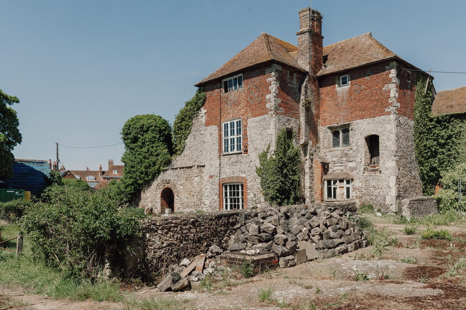 Archbishop's Palace - Image 4